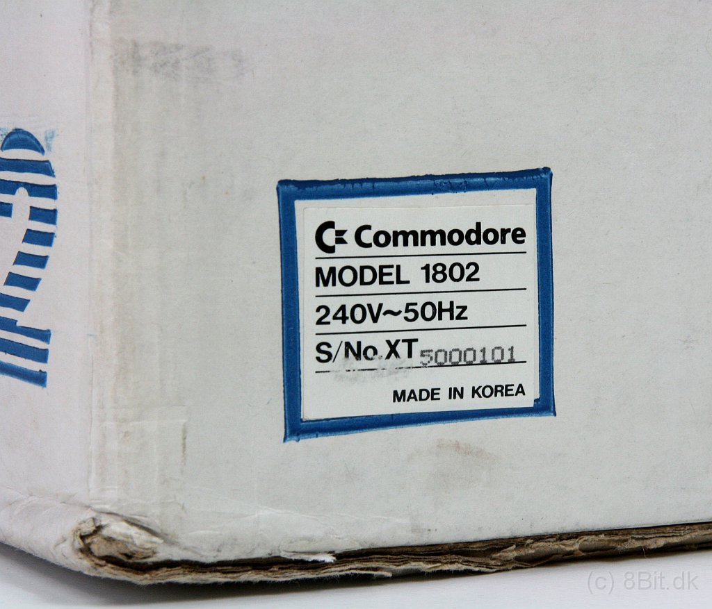 Commodore 1802 In Box 11.JPG